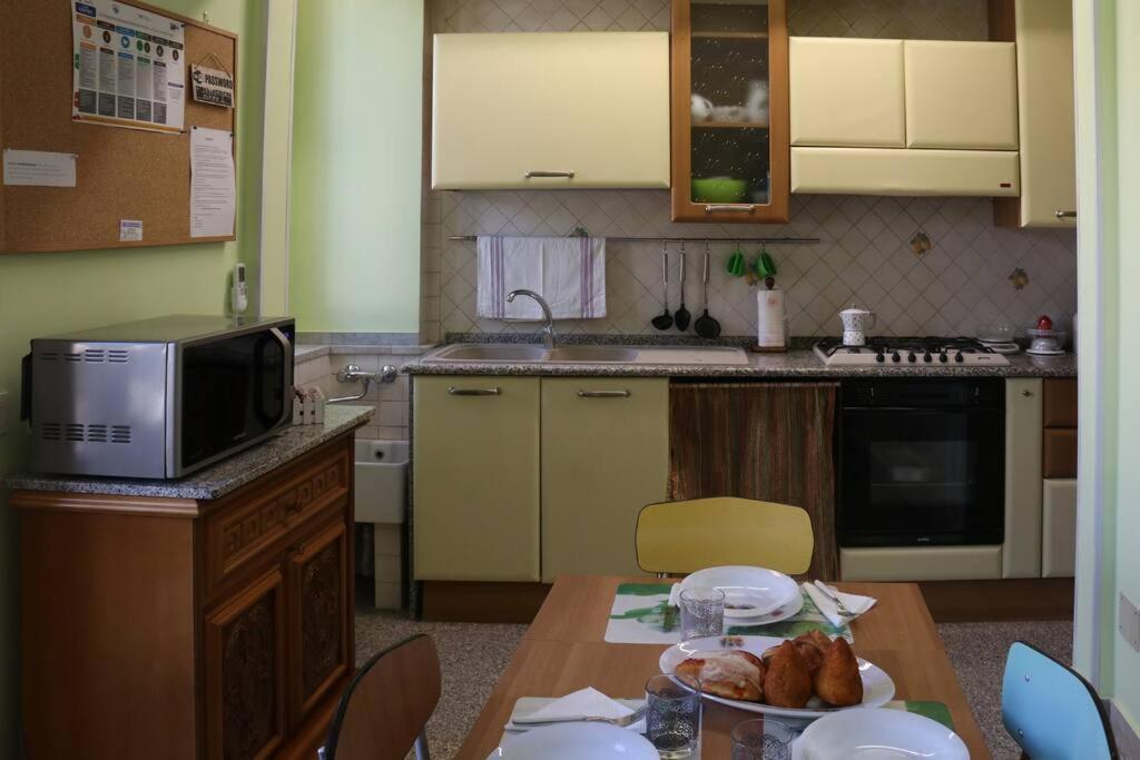 Palazzo Vitrano - Tourist Apartment Catánia Buitenkant foto