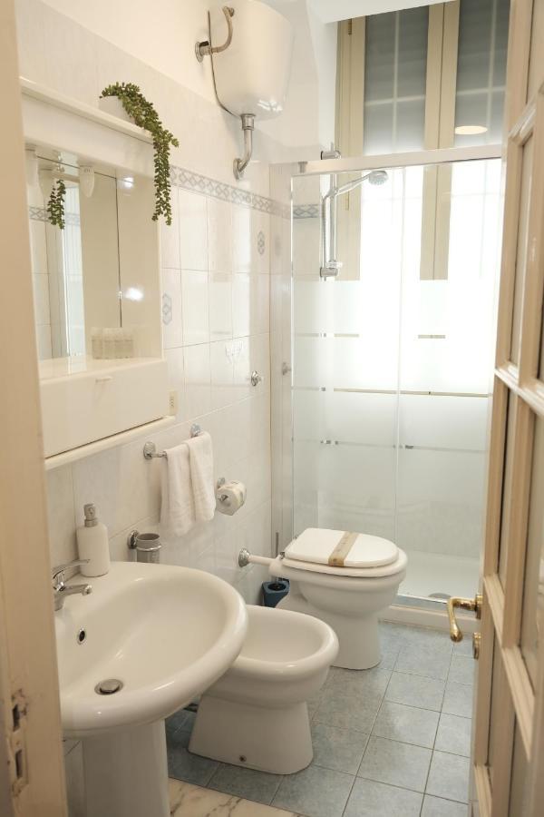Palazzo Vitrano - Tourist Apartment Catánia Buitenkant foto