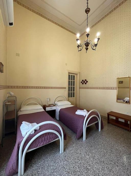 Palazzo Vitrano - Tourist Apartment Catánia Buitenkant foto